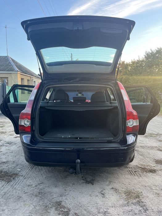 Продам  Volvo V 50    В Харькове !!!