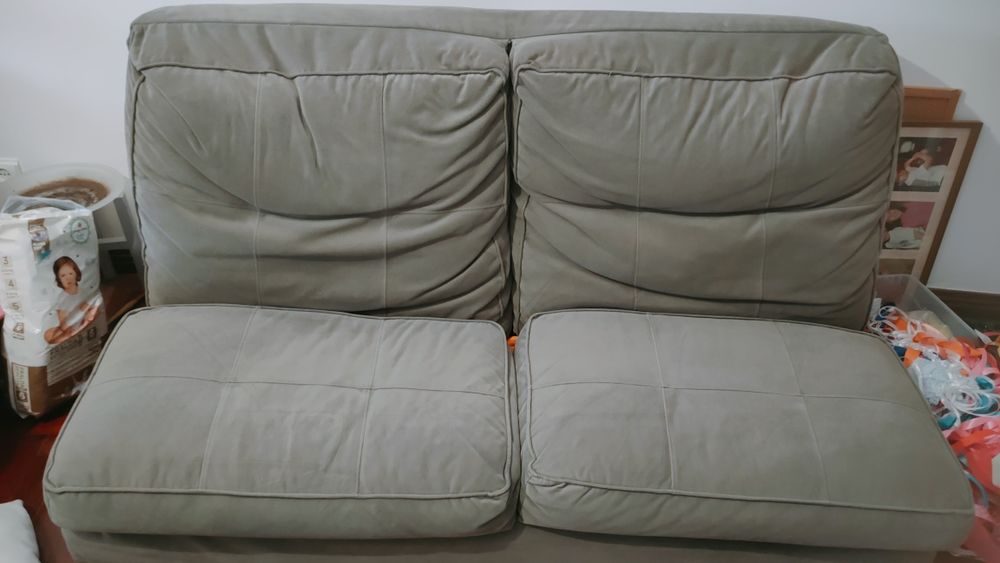 Sofá cambalhota dorme há vontade 4 pessoas está em muito bom uso