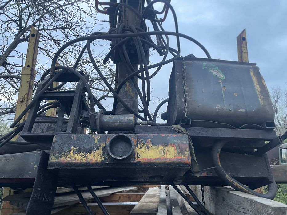 Маніпулятор на зіл  урал