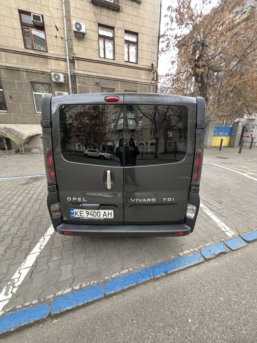 Опель Віваро 2003 року в гарному стані