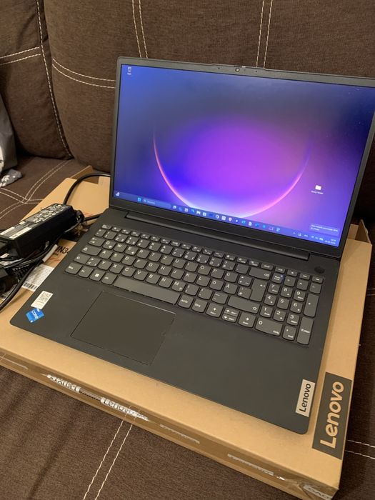 Lenovo V15 G3  i5-1235U 16gb RAM SSD 512gb