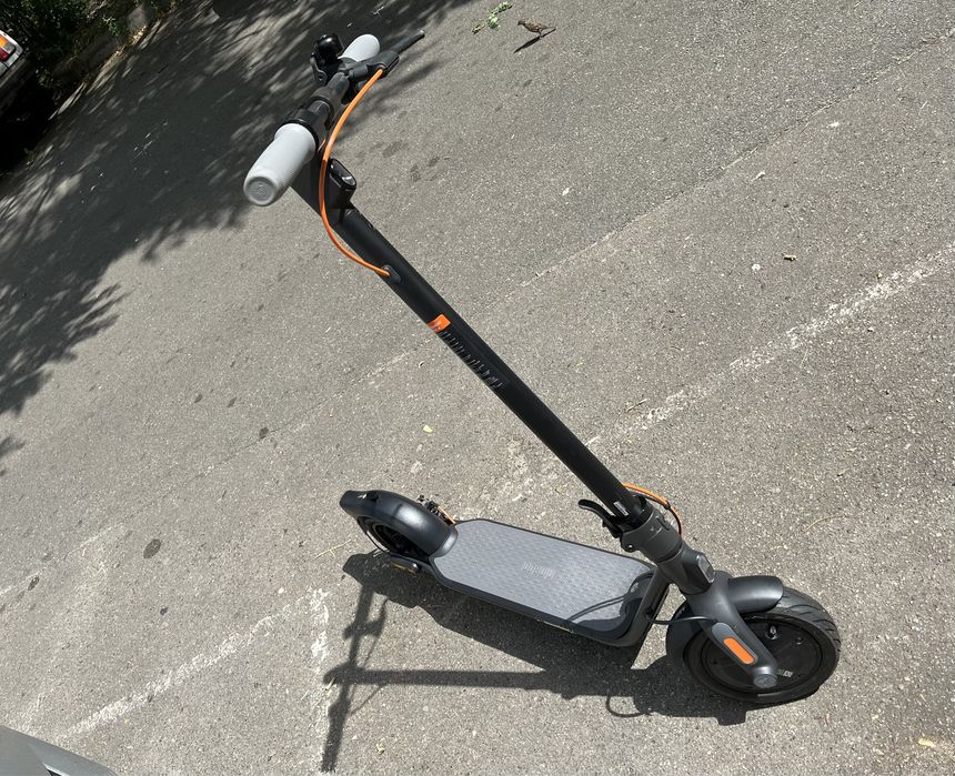 Ninebot f30d електросамокат