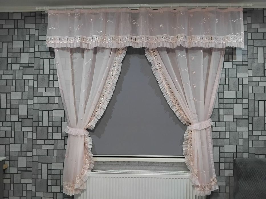 Продам кухонні штори.