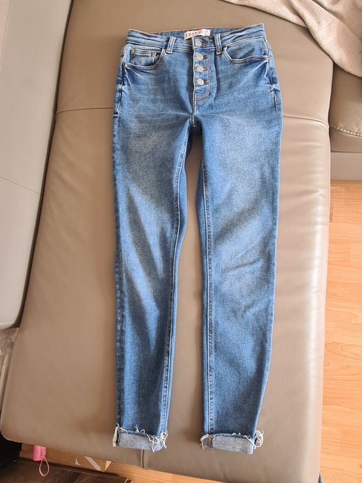 Jeansowe spodnie 36
