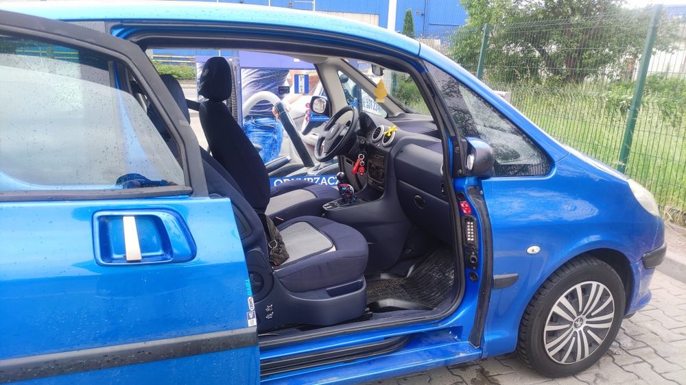 Peugeot 1007