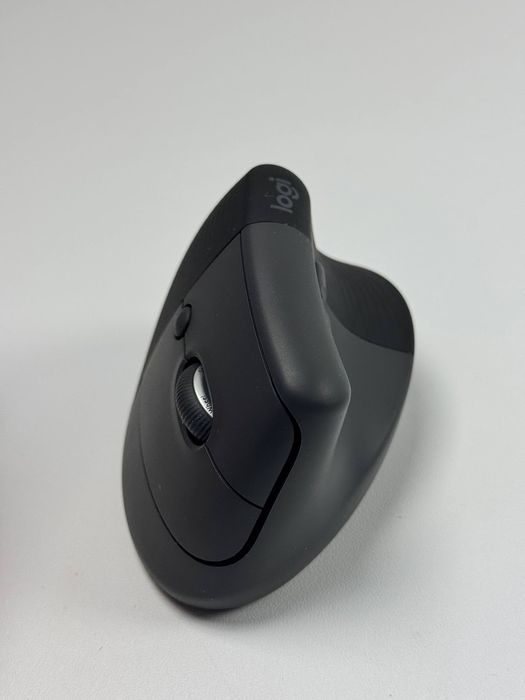Бездротова миша Logitech Lift Ergonomic Vertical Graphite (910-006473)