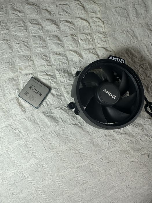 СРОЧНО ! Процесор Ryzen 5 3600 +боксовый куллер