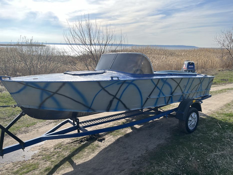 Моторний човен Прогрес 2 в хорошому стані