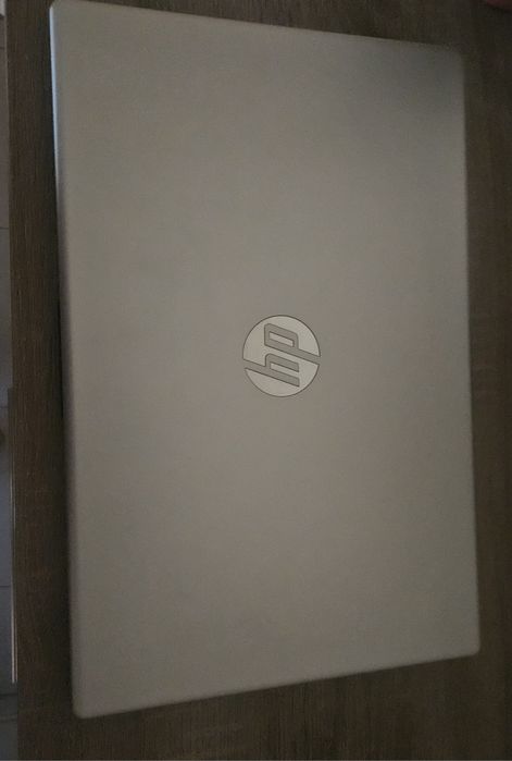 Portátil HP Intel i5 + Iris Xe  Rápido como  novo