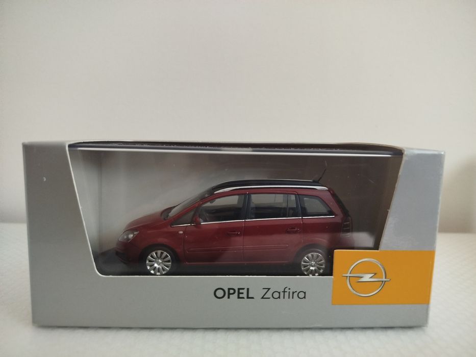 Miniatura Opel Zafira 1/43 Nova