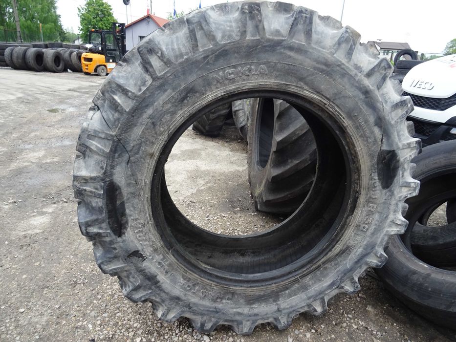 Opona 16.9R30 NOKIAN TRACTOR Industrial (1200 netto)