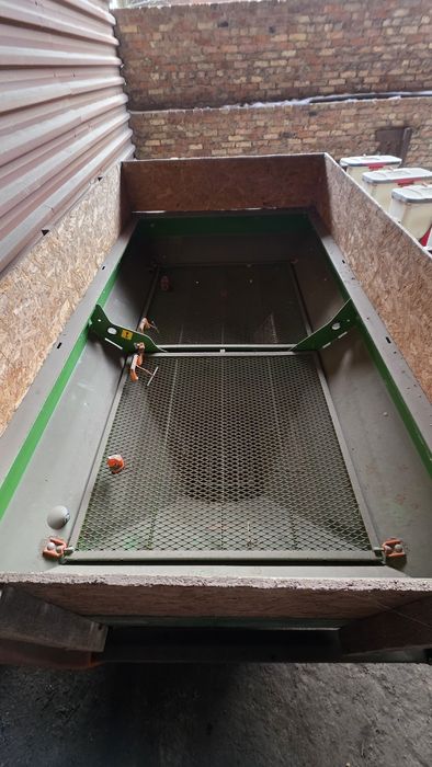 Розкидач мінеральних добрив Amazone Zaam 1001