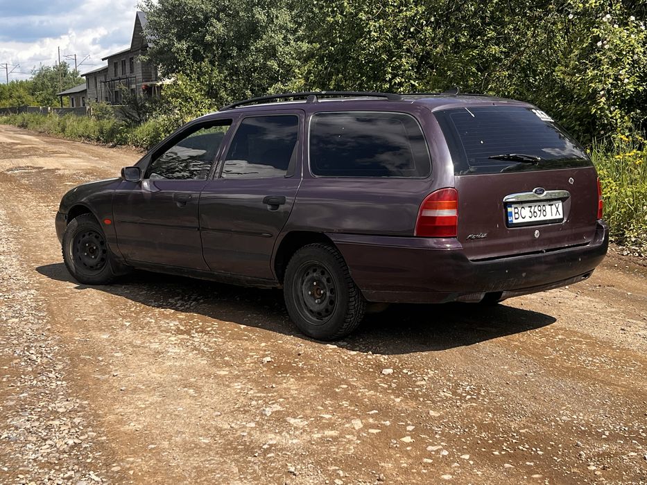 Ford Mondeo 1.8 бензин