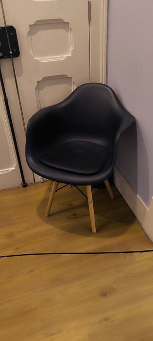 Cadeiras tipo Eames tower Shell