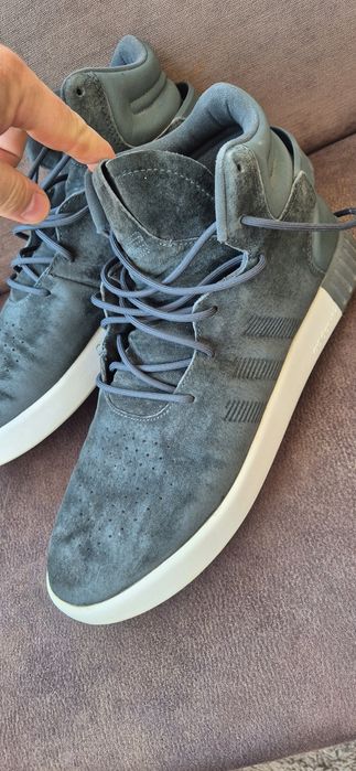 Adidas  кросівки взуття