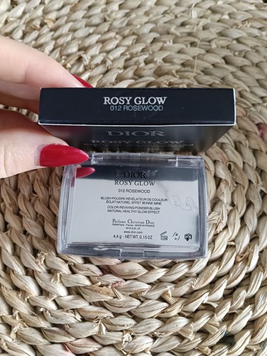 Nowy róż do policzków Dior rosy glow 012 rosewood
