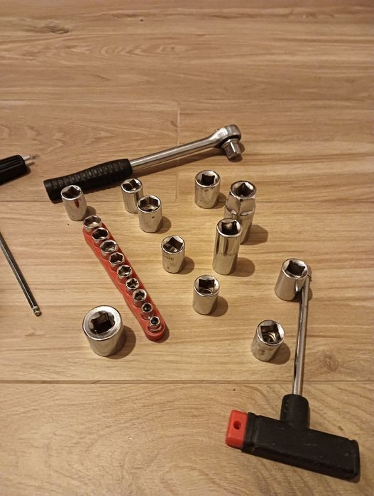 Kit Chaves 25 peças martelo, Maço, Limas Alicates Lixa*