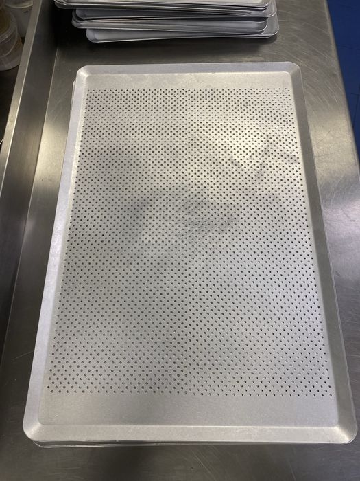 Vendo tabuleiros perfurados novos