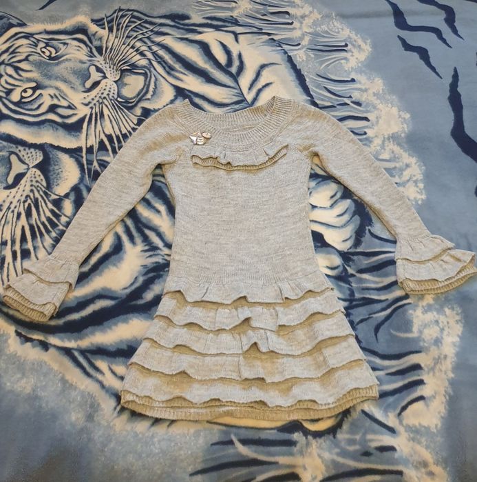 Продам платья тёплые