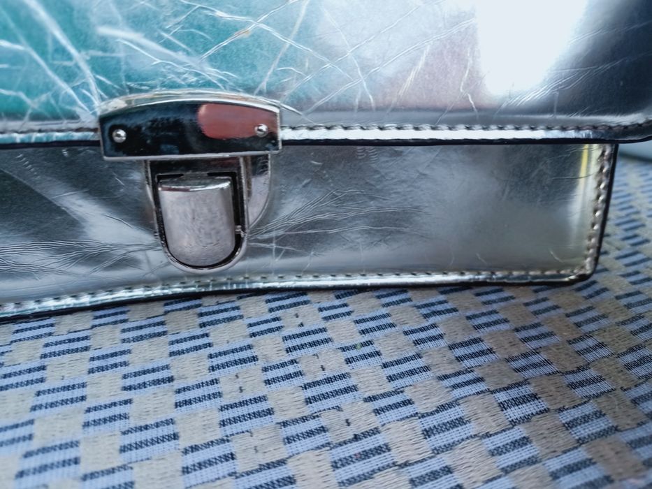 Srebrny komplet sandałki torebka