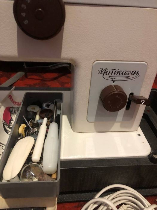 Швейная машинка Чайка 134