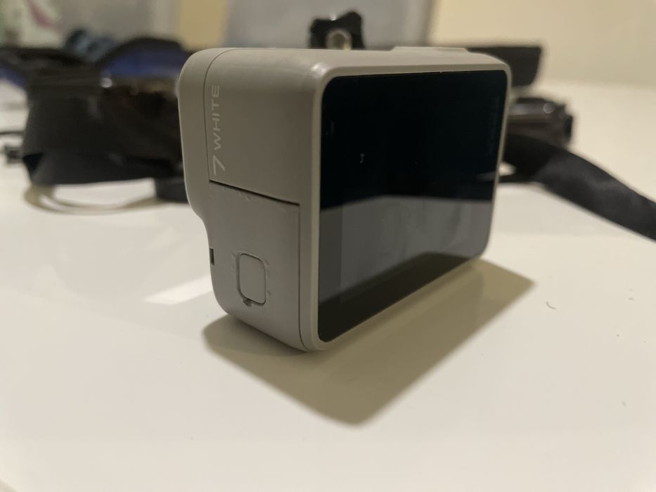 Go pro hero 7 white