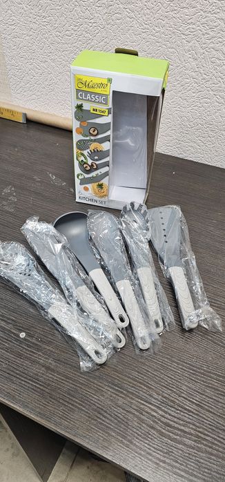 Продам кухонный набор Maestro