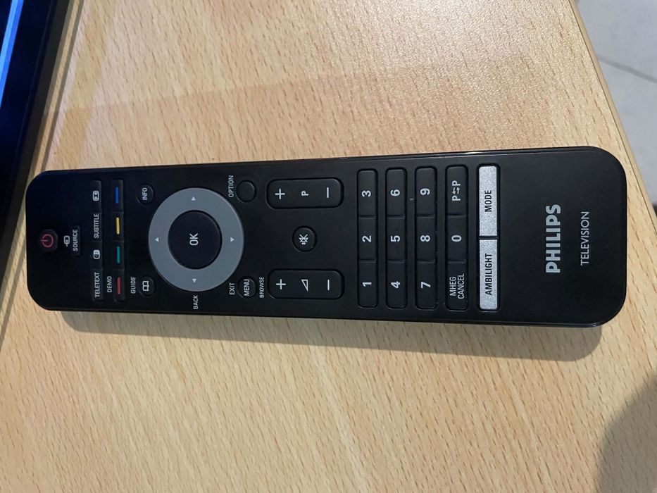 Vendo televisão Philips 32polegadas com comando