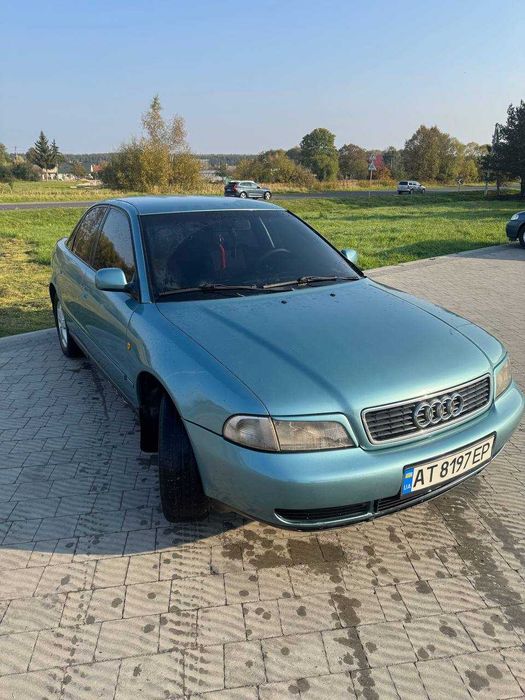 Автомобіль audi a4 b5