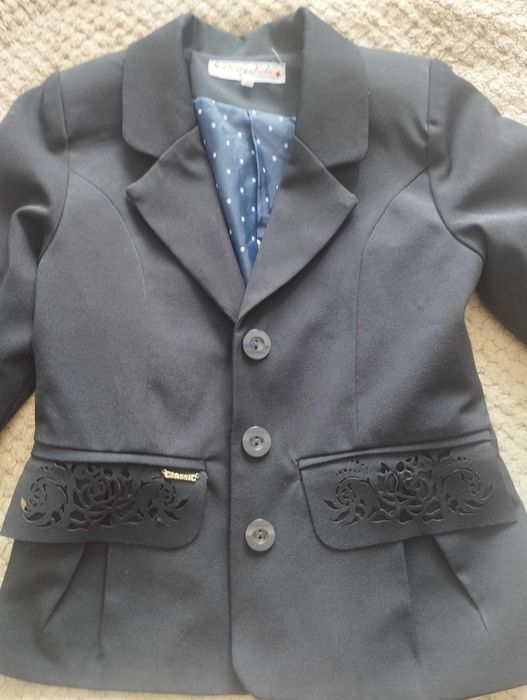 Вишиванка та костюм на дівчинку 122р