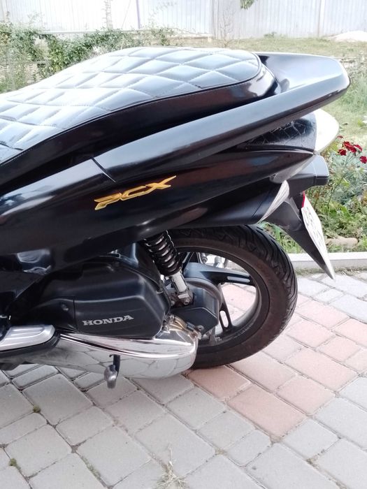 Максіскутер Honda pcx 125.