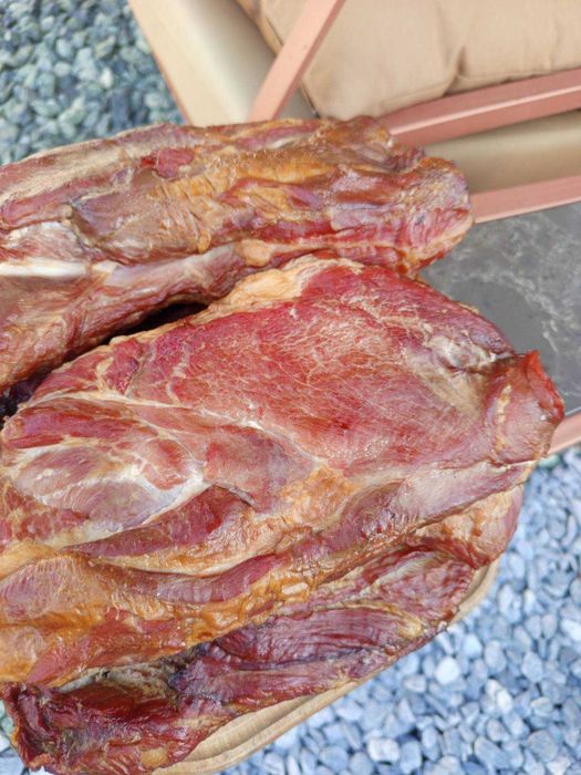 Копчене м'ясо, вирізка, ошийок, биток, ребро, сало