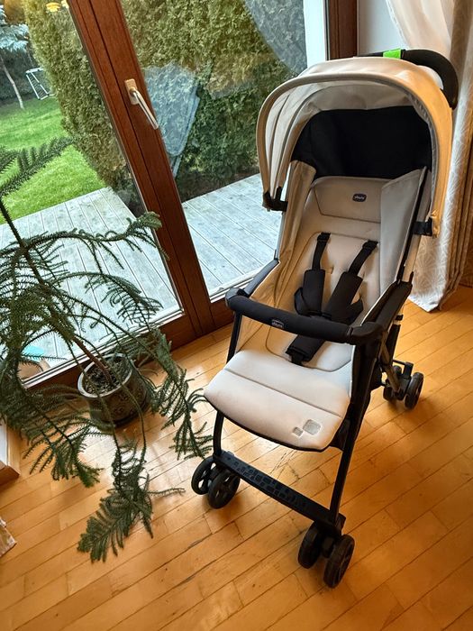 lekki wózek spacerowy nowy Chicco Ohlala