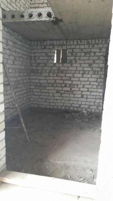 продається 1/2 будинку