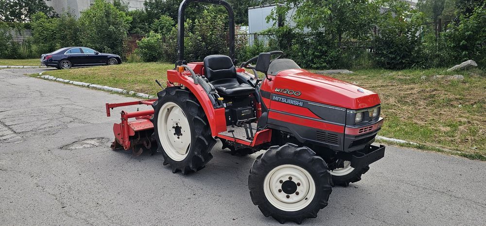 Mitsubishi MT 200 Трактор Мінітрактор