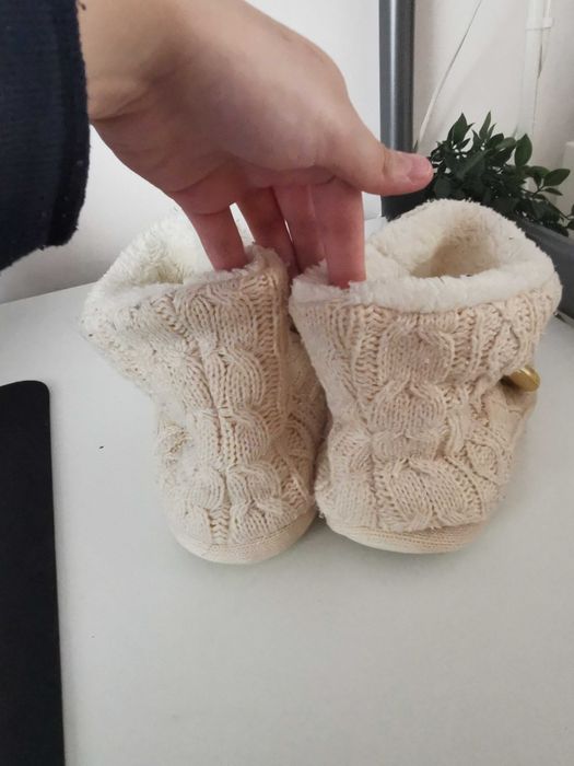 Pantufas fofas cremes