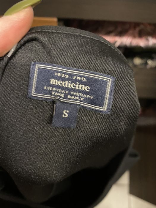 Medicine mała czarna