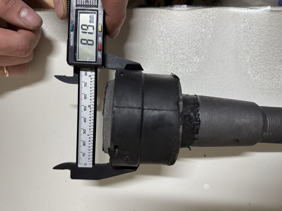 Палец реактивной штанги камаз  . Ремонтні . Україна. Палец РМШ Краз.