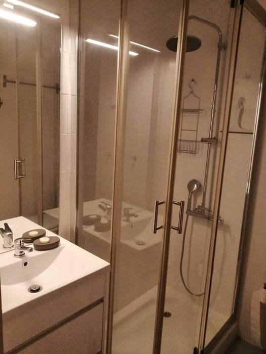 Alugo Quarto para ESTUDANTES