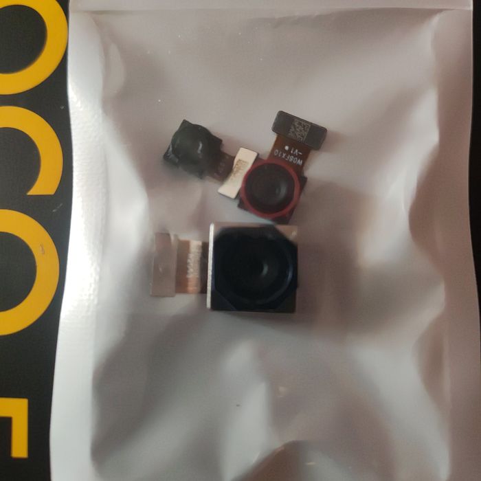 Камери для Pocco F4