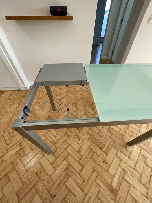 Mesa de vidro extensível