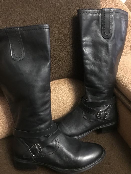 Чоботи бренду Tamaris з натуральноі шкіри, 39 р