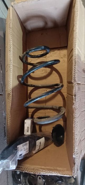 Пружина передня КІА К5