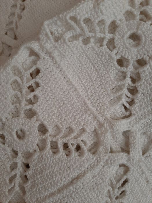 Colcha Vintage em croché de algodão c/ franjas