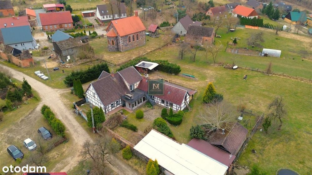 Dom Wielorodzinny z Gotowym Biznesem