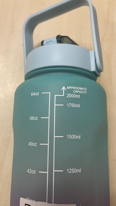 Bidon, bardzo duży, 2L