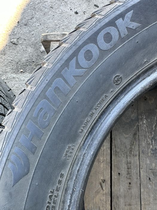 Шини 215 60 17 96T Hankook Winter I*Cept IZ2 комплект