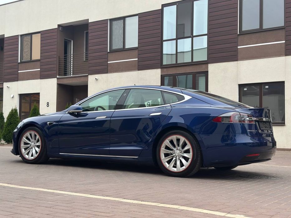 Продам Tesla S 100 D