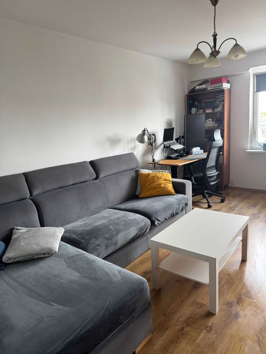 Słoneczne 2 pokoje 43 m², 5 piętro z windą, Rataje – 2500 zł, wszystkie opłaty w cenie