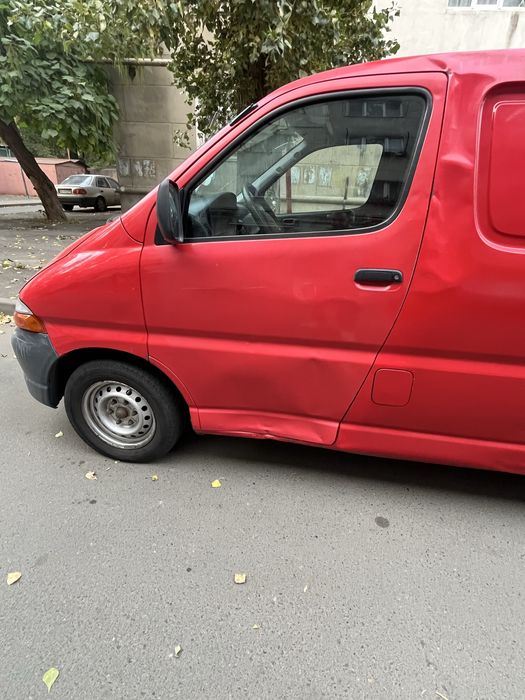 Toyota Hiace 2003